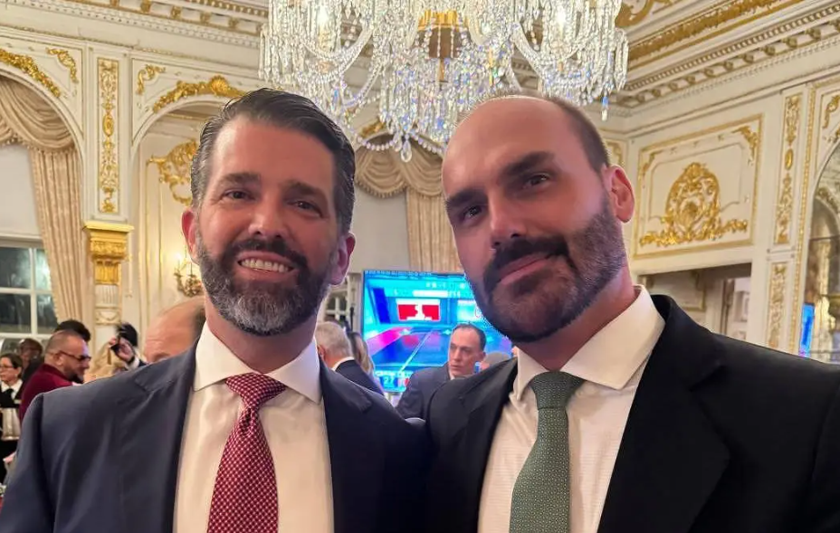 Eduardo Bolsonaro encontra-se com Donald Trump Jr. na capital dos EUA