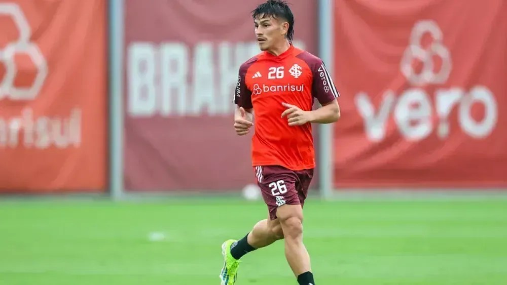 Internacional confirma aquisição definitiva de Bernabei