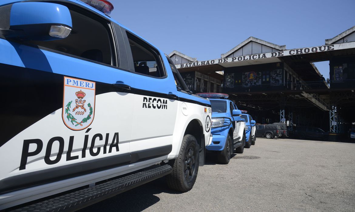 Policial Militar e companheira são assassinados em bar de Nova Iguaçu (RJ)