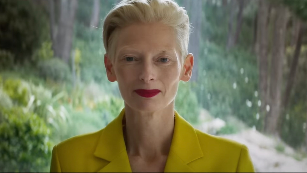 Tilda Swinton afirma que “O Quarto ao Lado” não aborda a morte