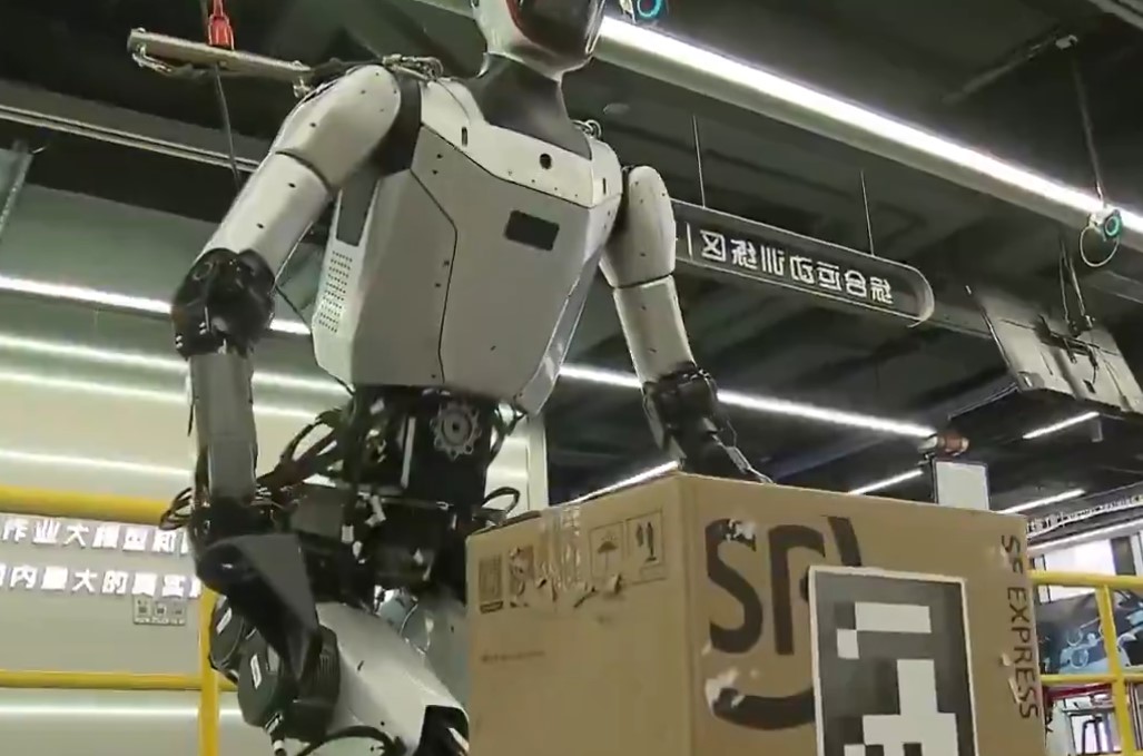 China abre centro para capacitar mais de 100 robôs humanoides