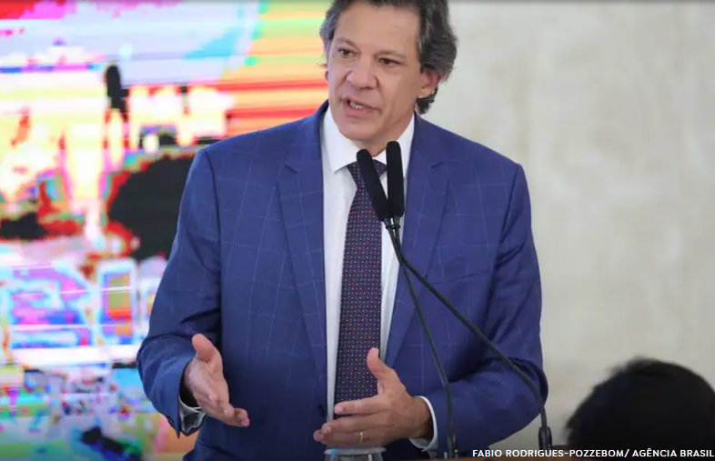 Haddad: Novas diretrizes para crédito consignado no setor privado serão divulgadas pelo governo.