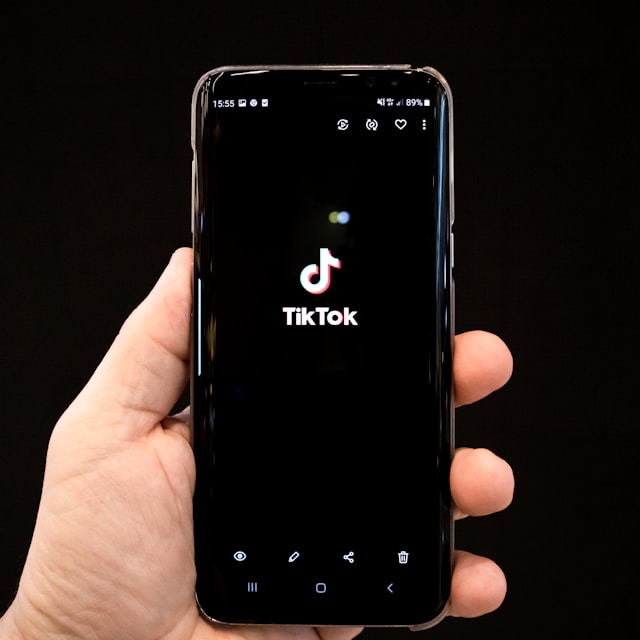 Trump Estabelece Fundo Soberano nos Estados Unidos e Avalia Compra do TikTok