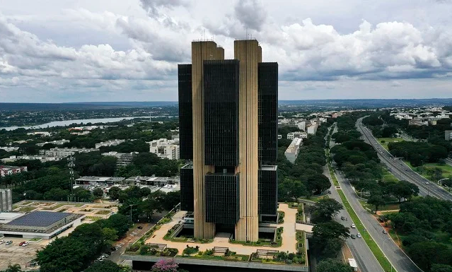 Superávit primário de R$ 104 bilhões em janeiro alcança recorde histórico, afirma BC